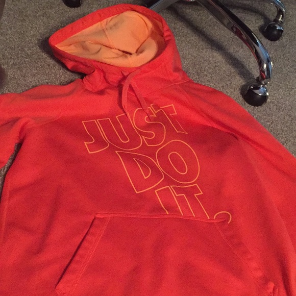 Nike Sweatshirt - Picture 2 of 7